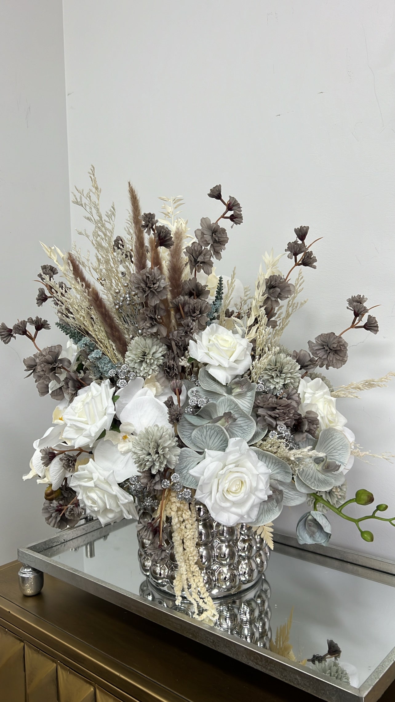 Joelle floral arrangement - Luscious Homewares