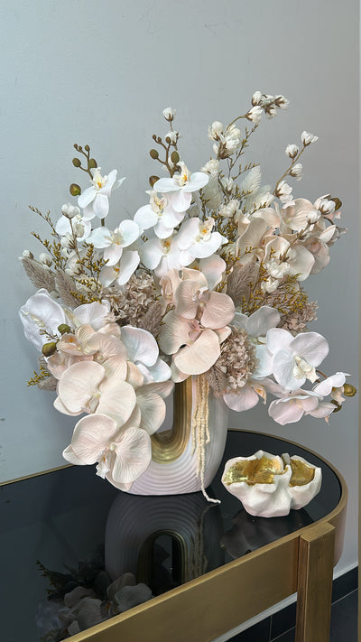 Victoria floral arrangement - Luscious Homewares
