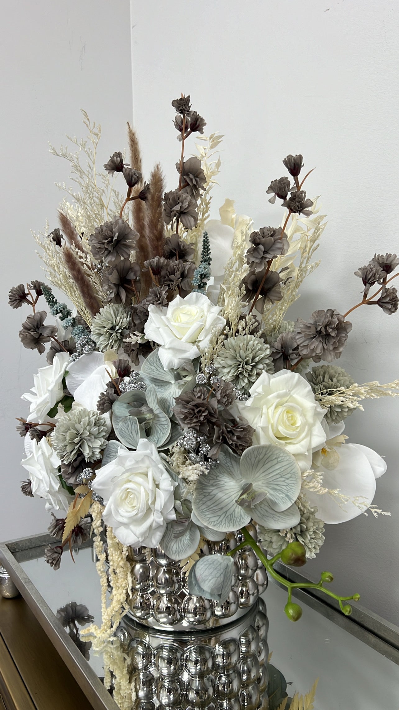 Joelle floral arrangement - Luscious Homewares