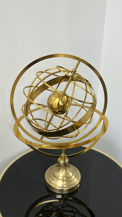 Global gold stand - Luscious Homewares