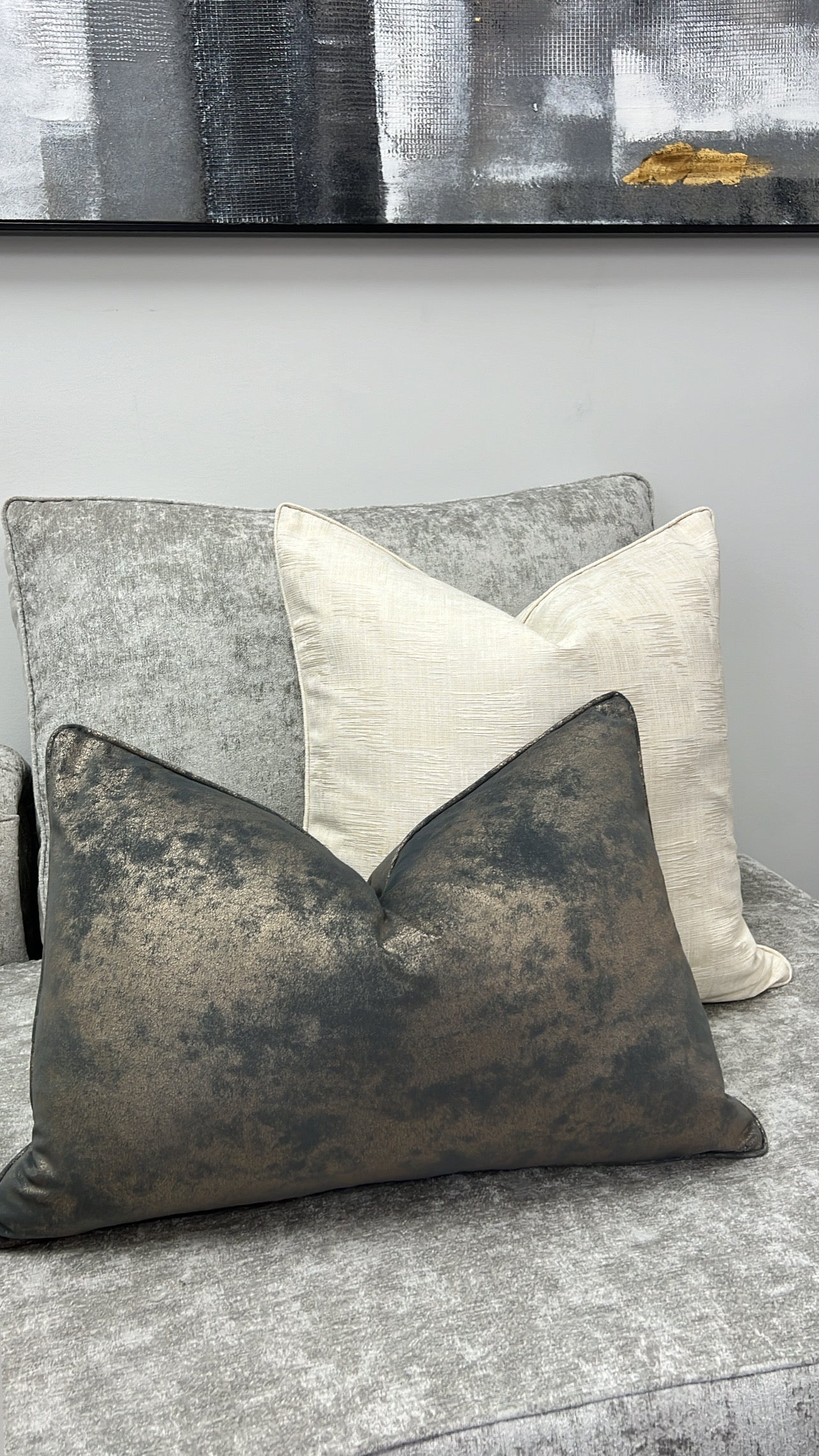 Leonardo cushion - Luscious Homewares