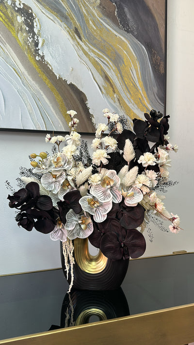 Raven floral arrangement - Luscious Homewares