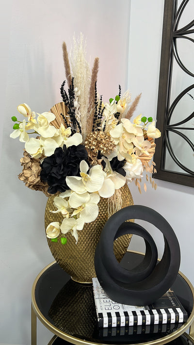 Ashlyn floral arrangement - Luscious Homewares