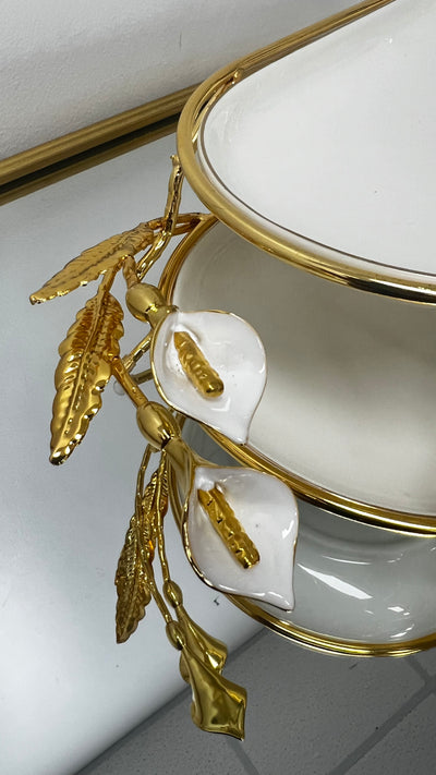 Tulip oval gold and white serving platter