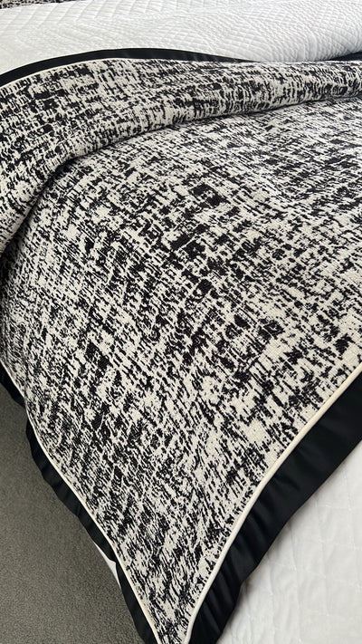 Scarlett throw 140x220cm - Luscious Homewares