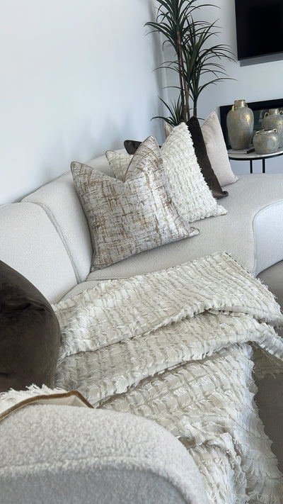 Dante ivory throw 140x220cm