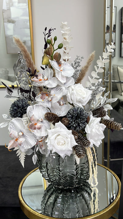 Samo floral arrangement - Luscious Homewares