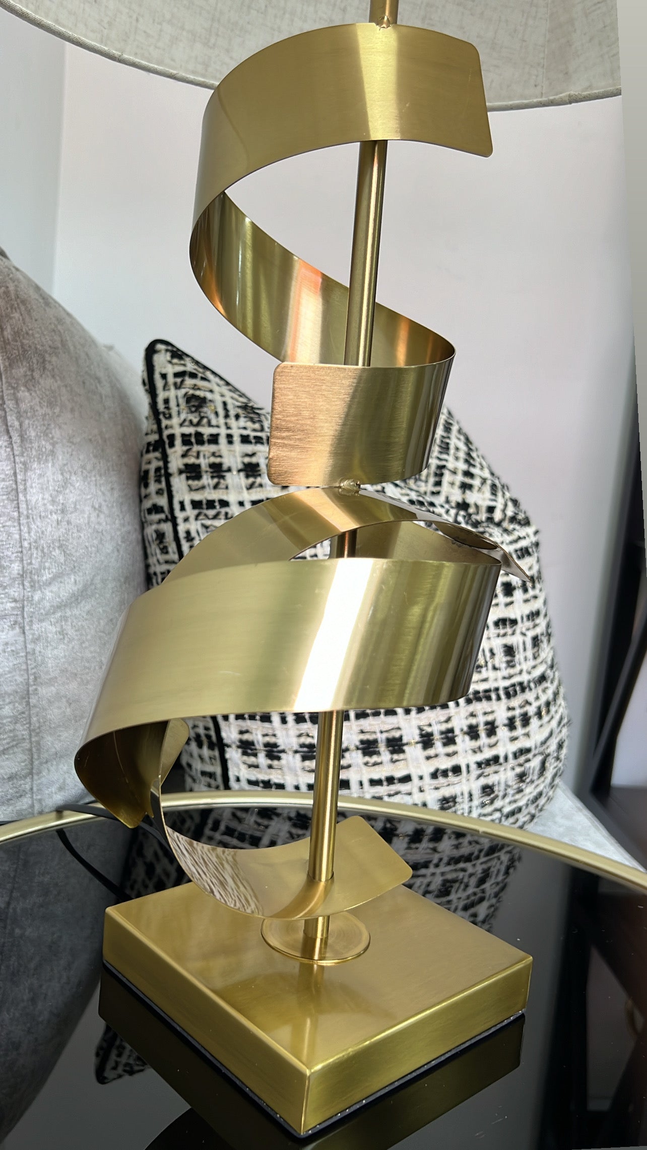 Deniz twist table Lamp - Luscious Homewares