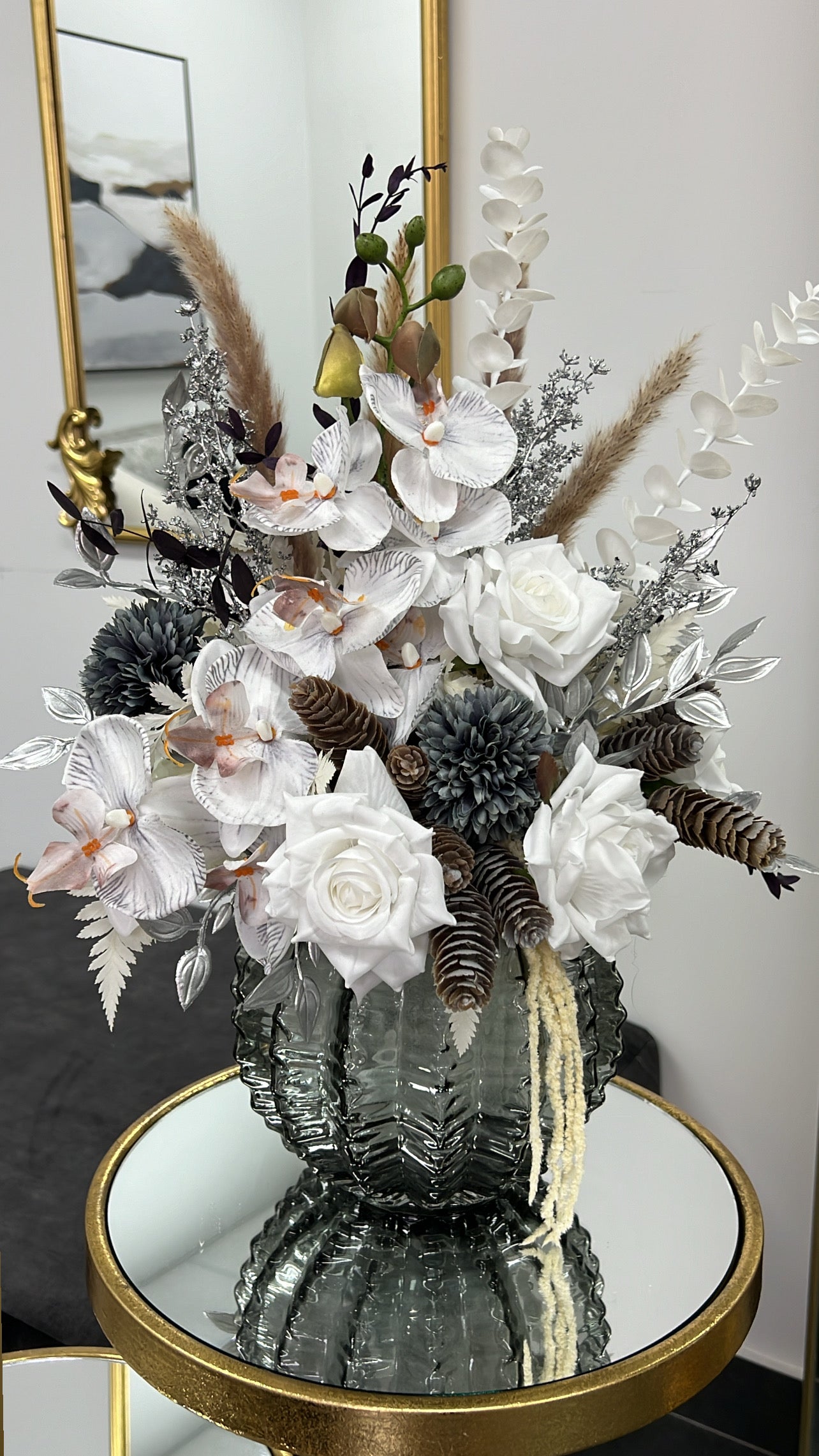 Samo floral arrangement - Luscious Homewares