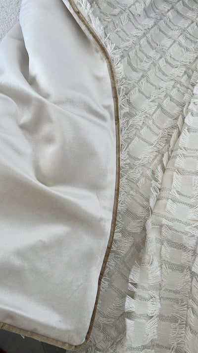 Dante ivory throw 140x220cm
