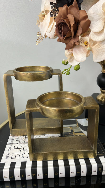 Hera brass candle holder - Luscious Homewares