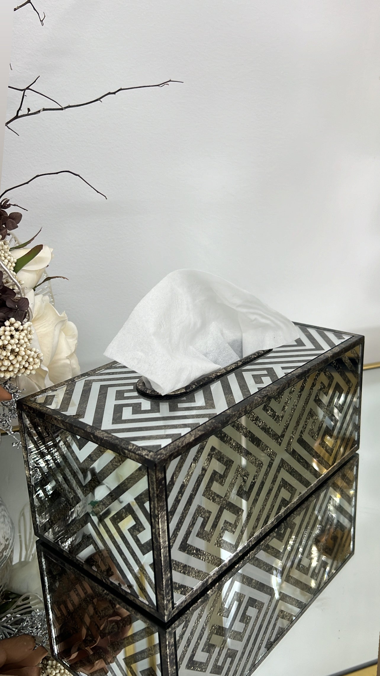 Zane mirrored Tissue Box - Luscious Homewares