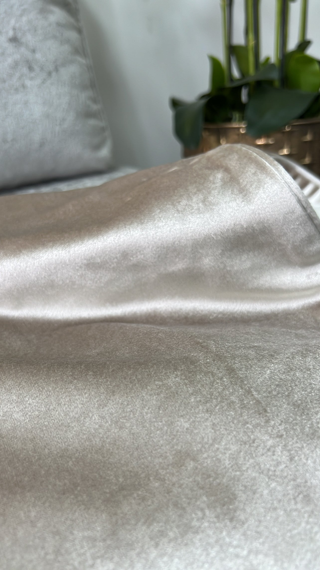 Luxury oyster throw 140x200cm - Luscious Homewares