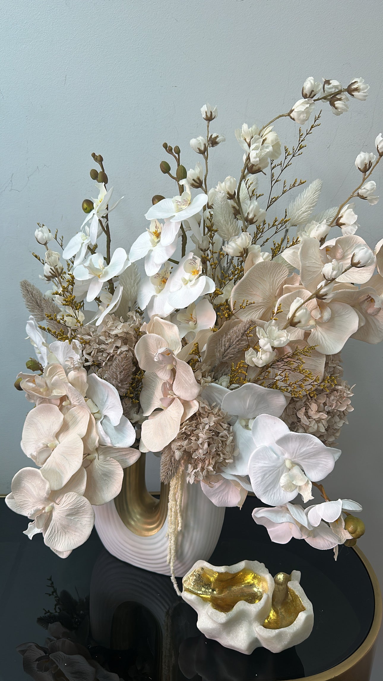 Victoria floral arrangement - Luscious Homewares