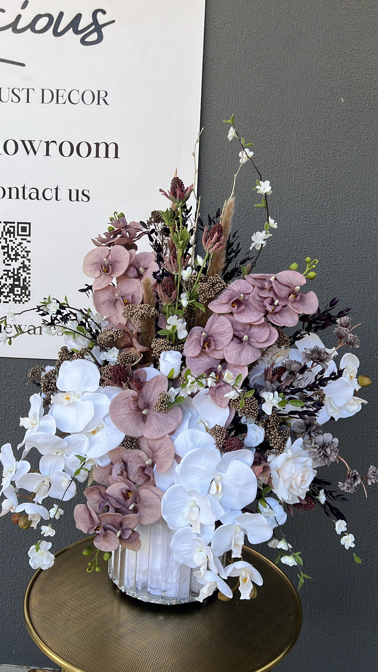 Rhegan floral arrangement - Luscious Homewares