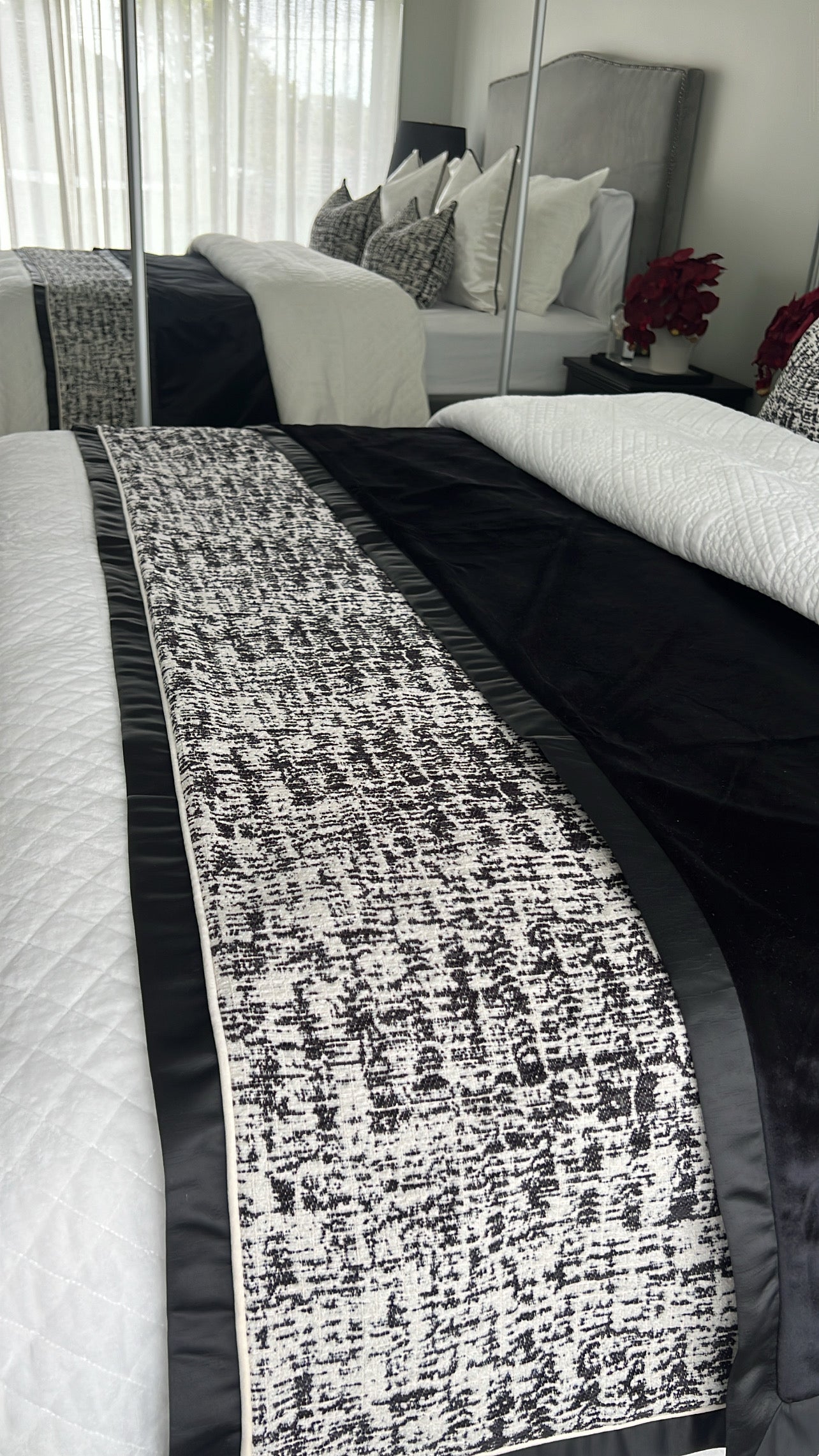 Scarlett throw 140x220cm - Luscious Homewares