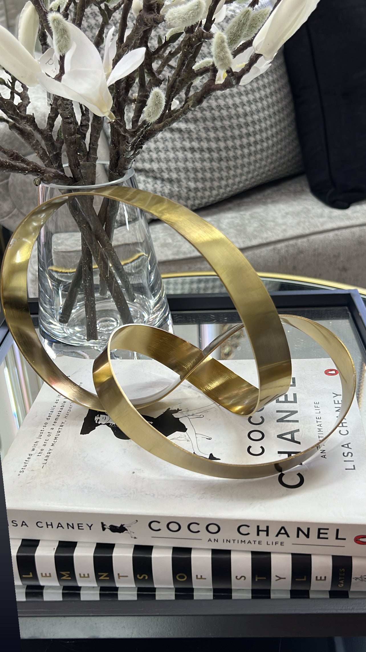 Gold knot sculpture - Luscious Homewares