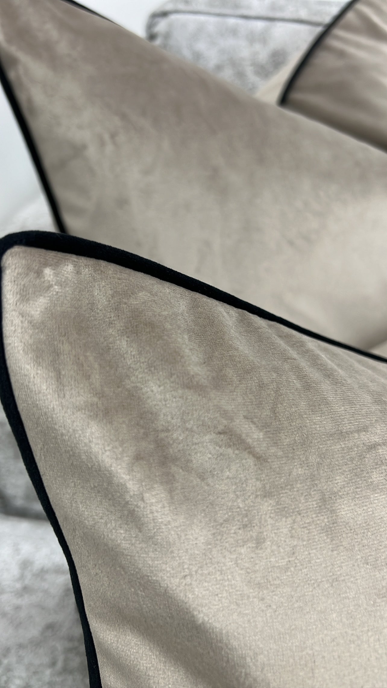 Leeya cushion - Luscious Homewares