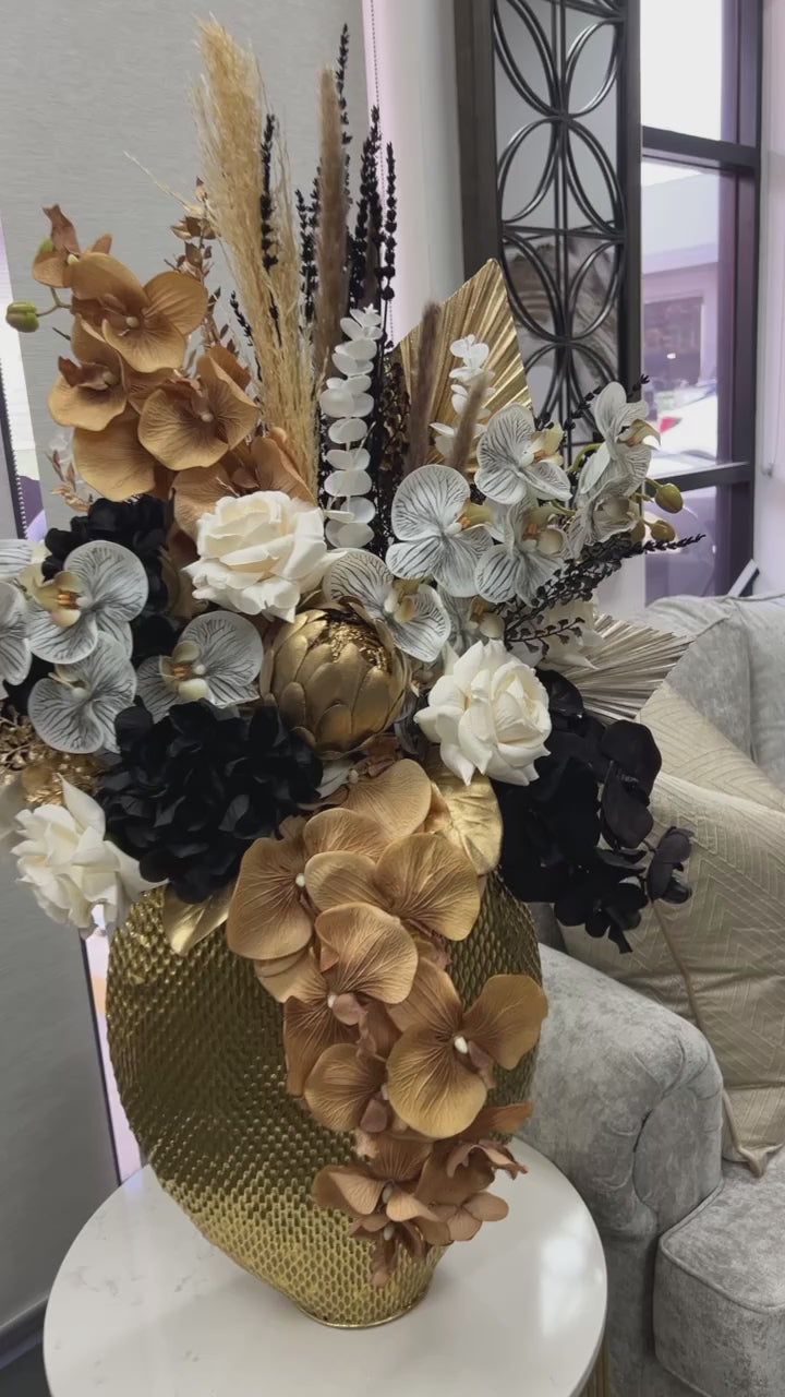 Rahaf floral arrangement