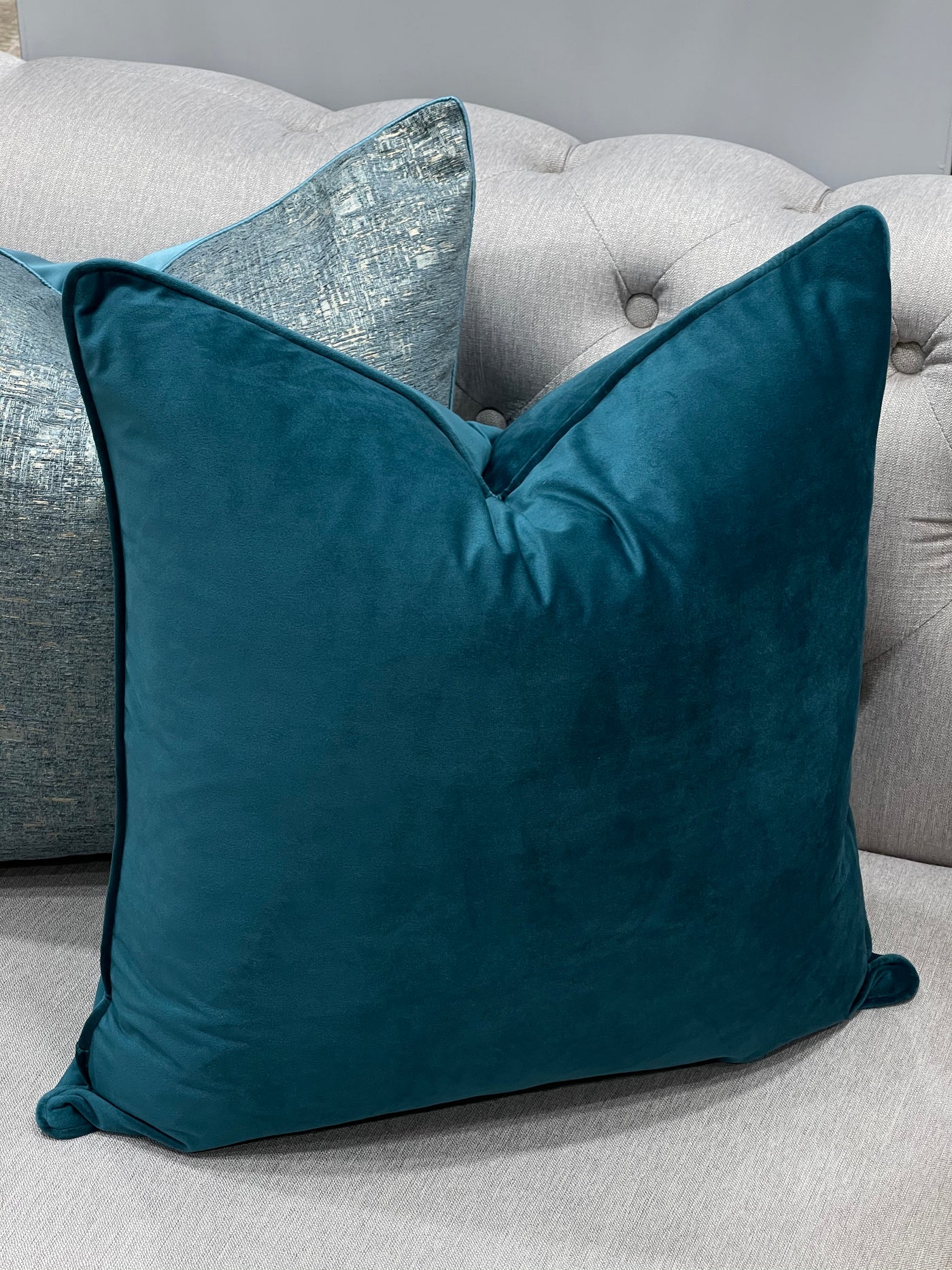 Amaya Luxe Velvet Teal 55x55 - Luscious Homewares