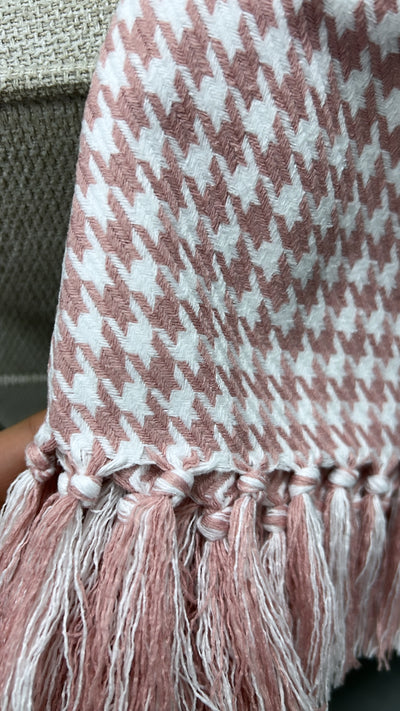 Giana pink throw - Luscious Homewares